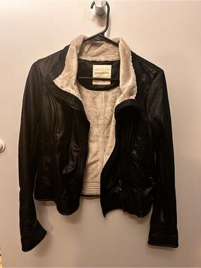 Sound & Matter Black Faux Leather Jacket with Cream Sherpa Collar